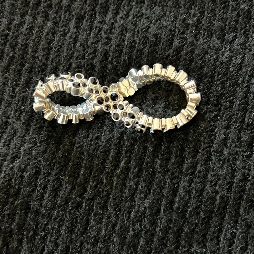 White House black market bracelet. - Picture 3 of 3